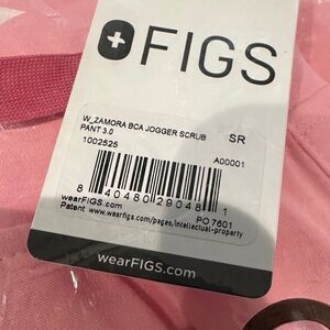 NWT FIGS Zamora Scrub Pants in Pink